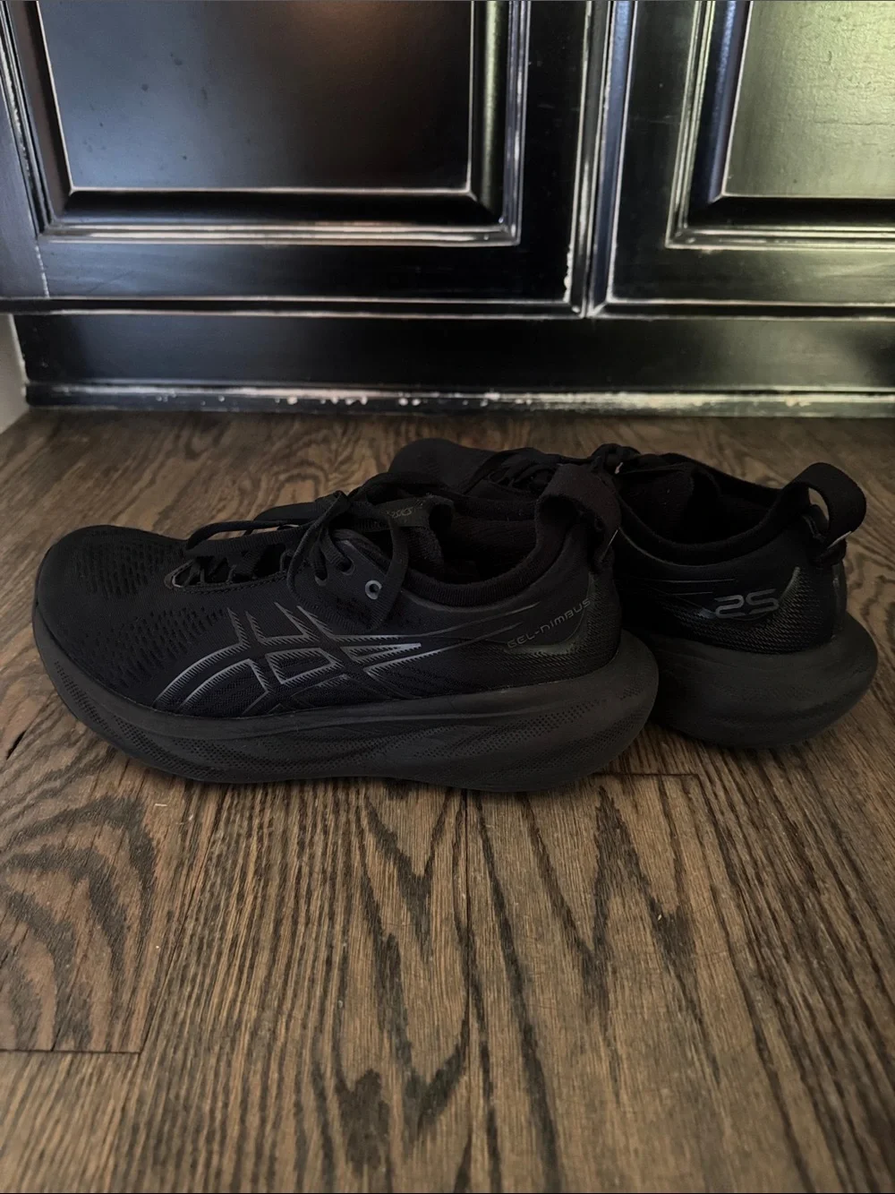 ASICS Gel Nimbus 25 triple black